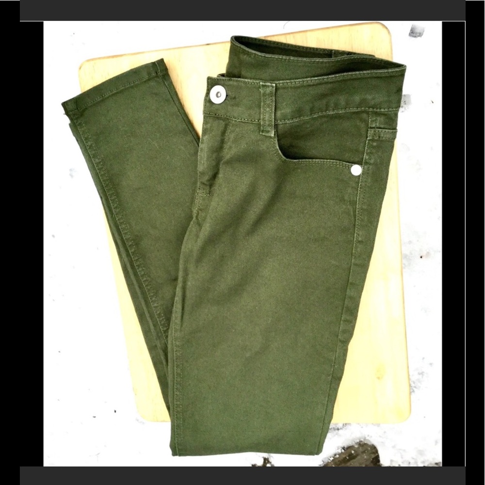 Straight Leg Jeans Olive Alloy Size 7